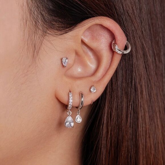 Teardrop pear CZ earring - Picture 2 of 6